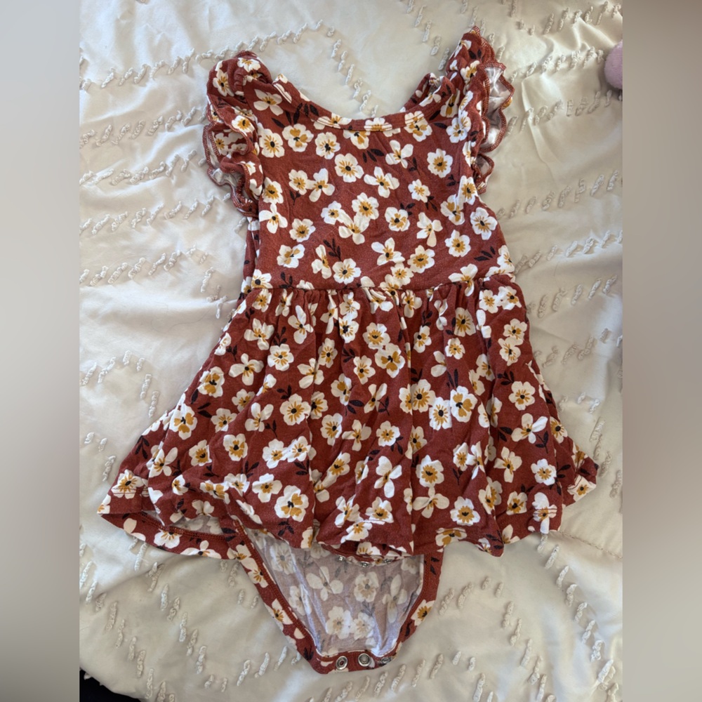 Little Sleepies Floral Ruffle Blouse in Brown and White